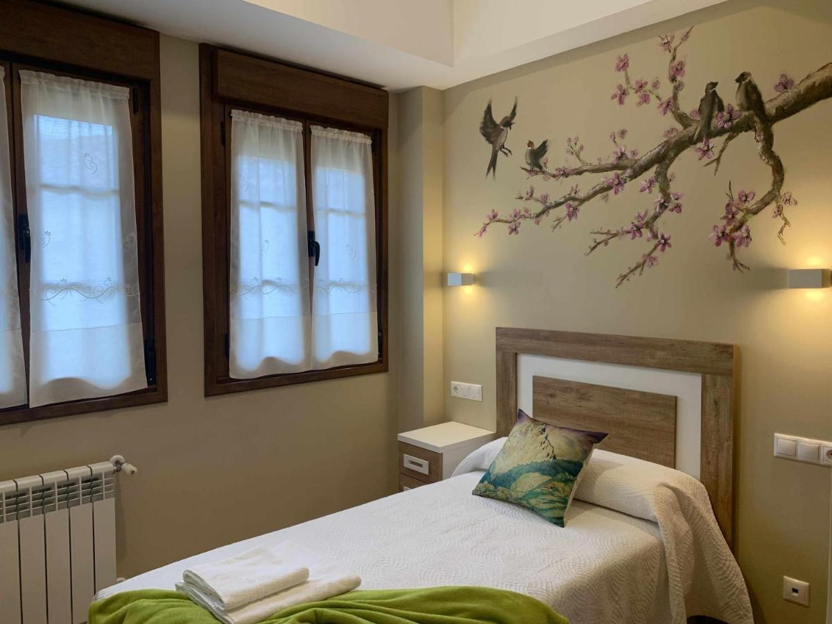 Cumbres De Los Picos Apartamento La Yedra Poo  Dış mekan fotoğraf