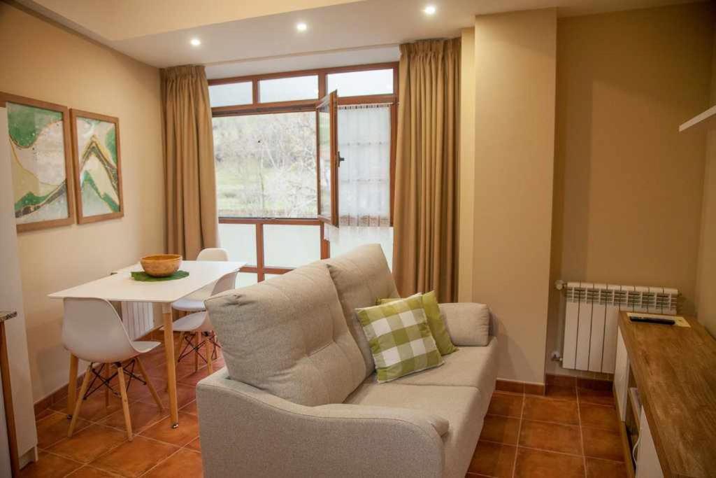 Cumbres De Los Picos Apartamento La Yedra Poo  Dış mekan fotoğraf